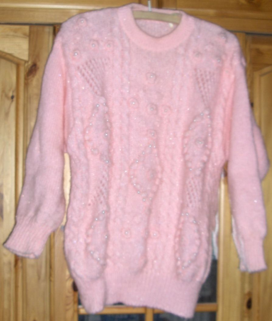 Pletené teplé dámské dva svetry, delší šaty a šála