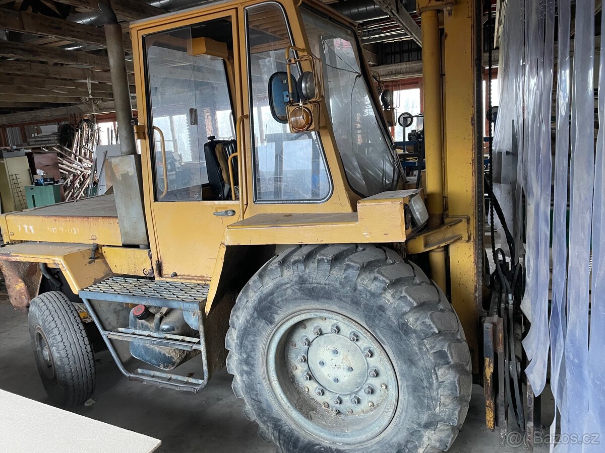 Prodám vysokozdvižný vozík