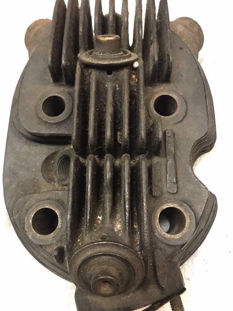 NSU 351 S., OS liatinová hlava na vinuté pružiny