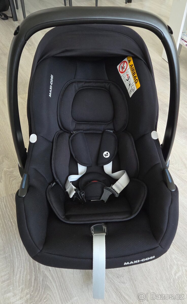 Autosedačka vajíčko Maxi-Cosi Cabriofix i size Essential BLA