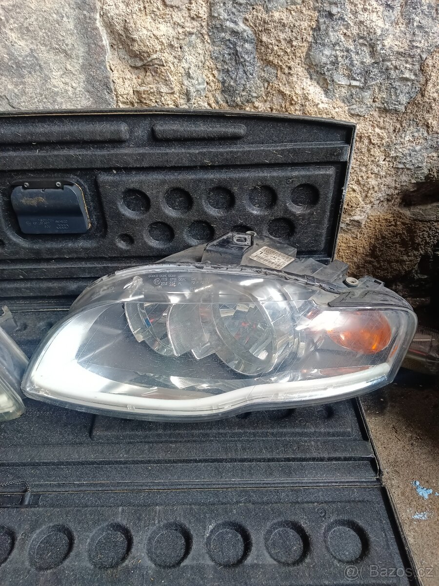 Přední světla Audi A4 B7