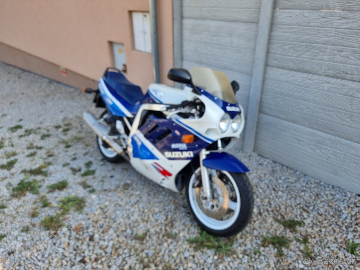 Suzuki GSXR 750