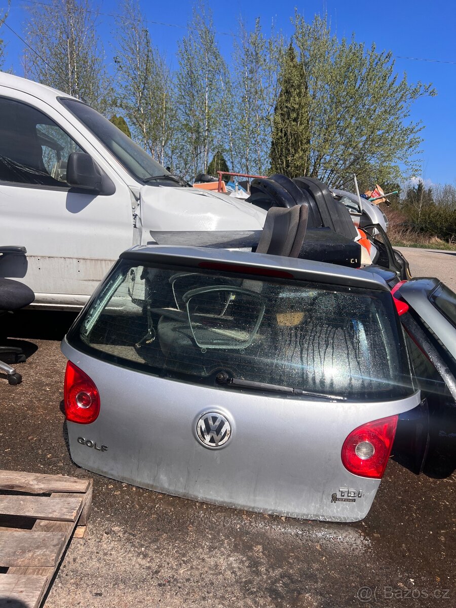Vw golf 5 kufr
