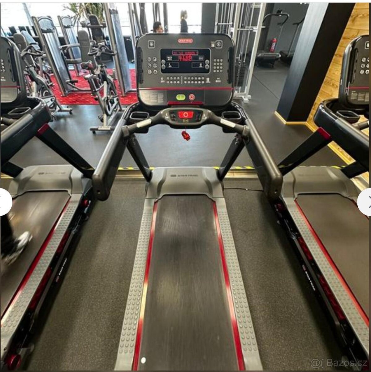 Nabídka posilovacích strojů z našeho fitness klubu