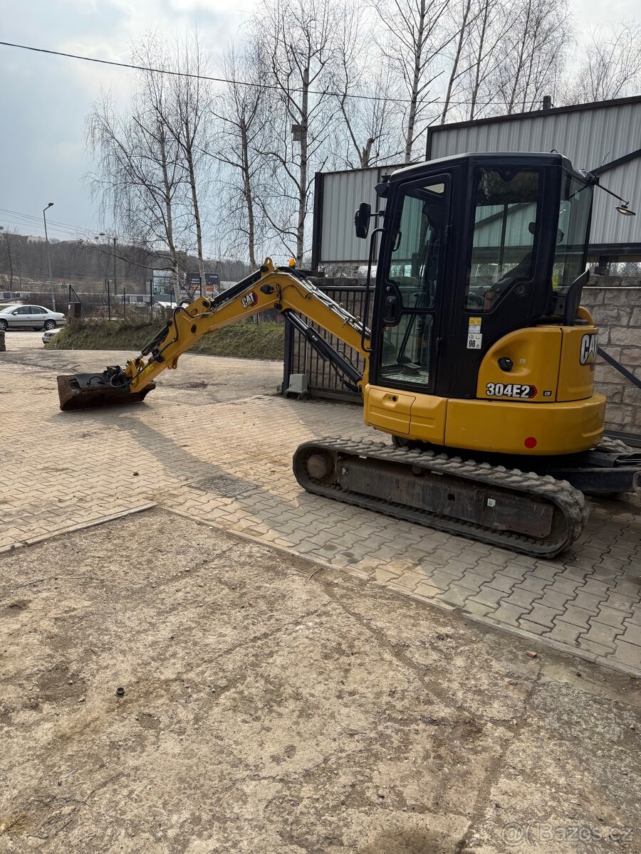 Minibagr caterpillar Cat 304e2 4t