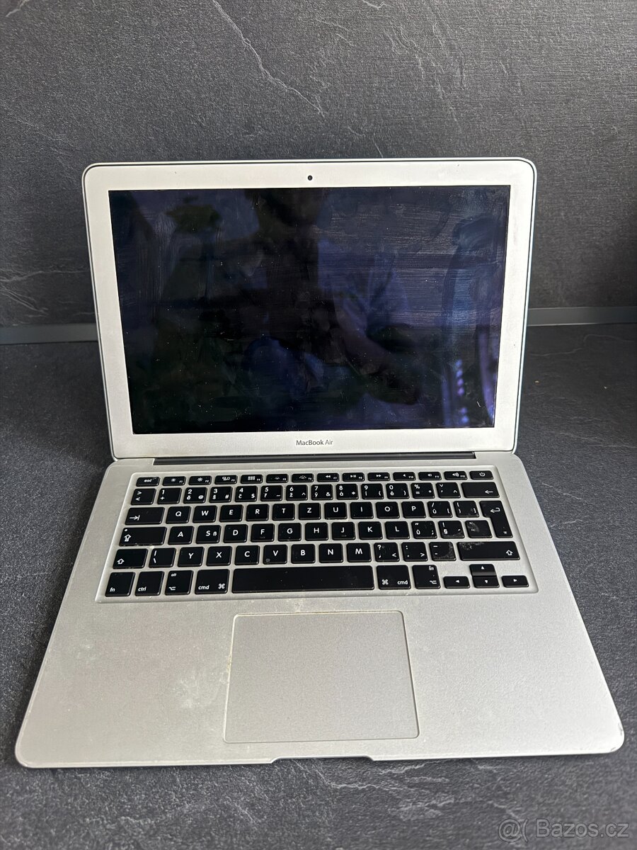 Macbook Air 2010 Na díly