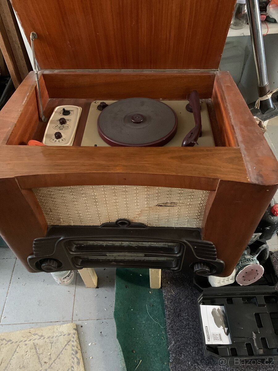 Gramo radio Tesla 50 sata lezs