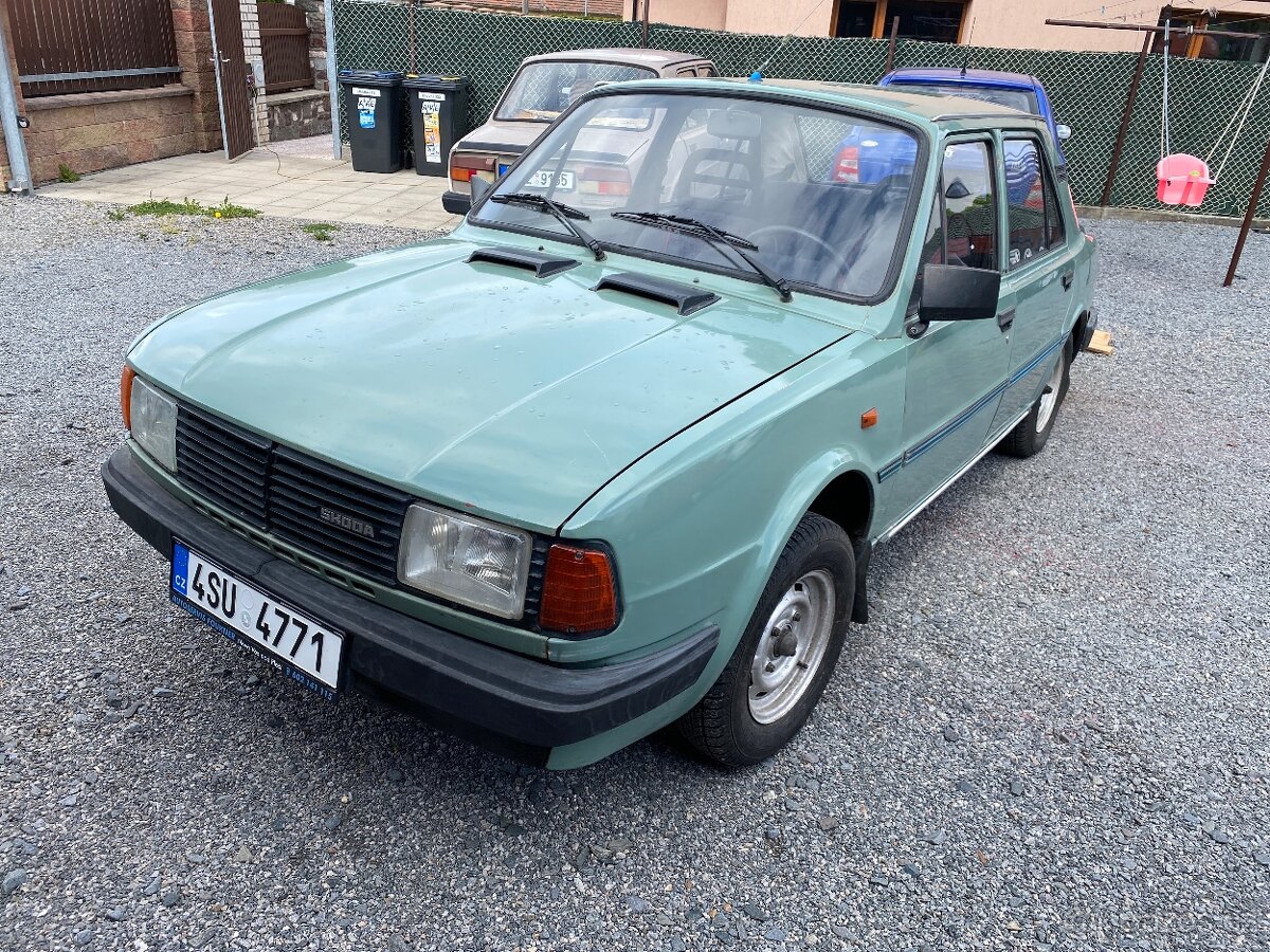 Škoda 120L