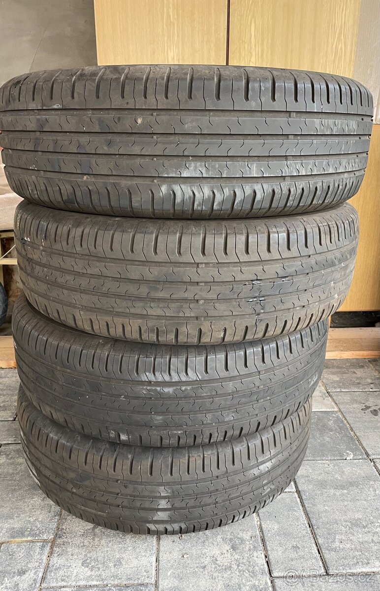 Letní pneu 215/65 R17 Continental