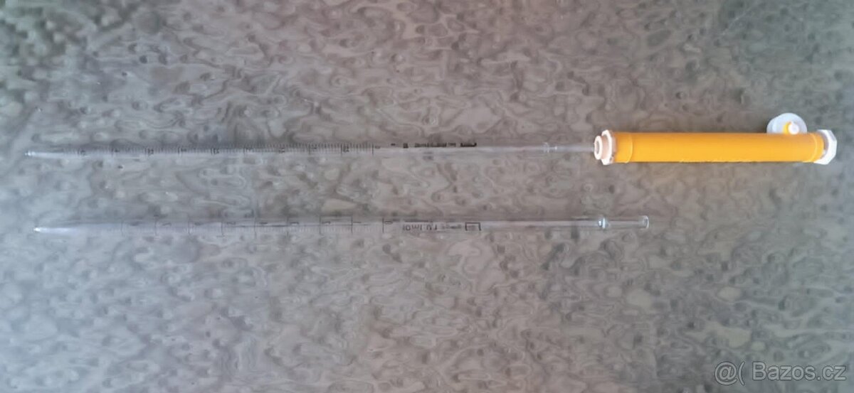 pipety, odměrné nádoby