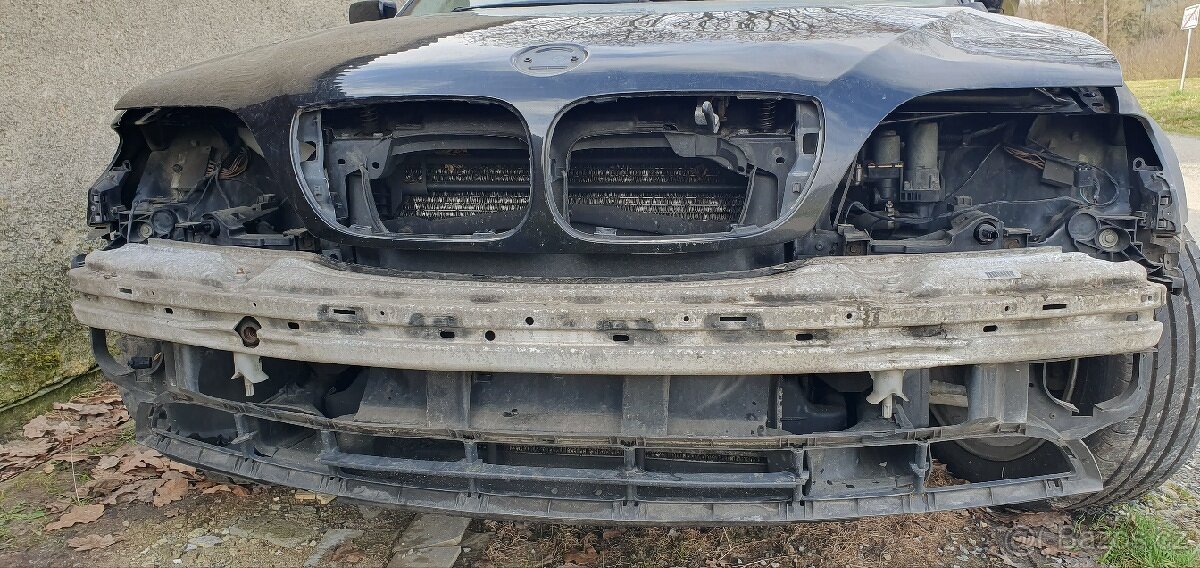Přední výztuha BMW