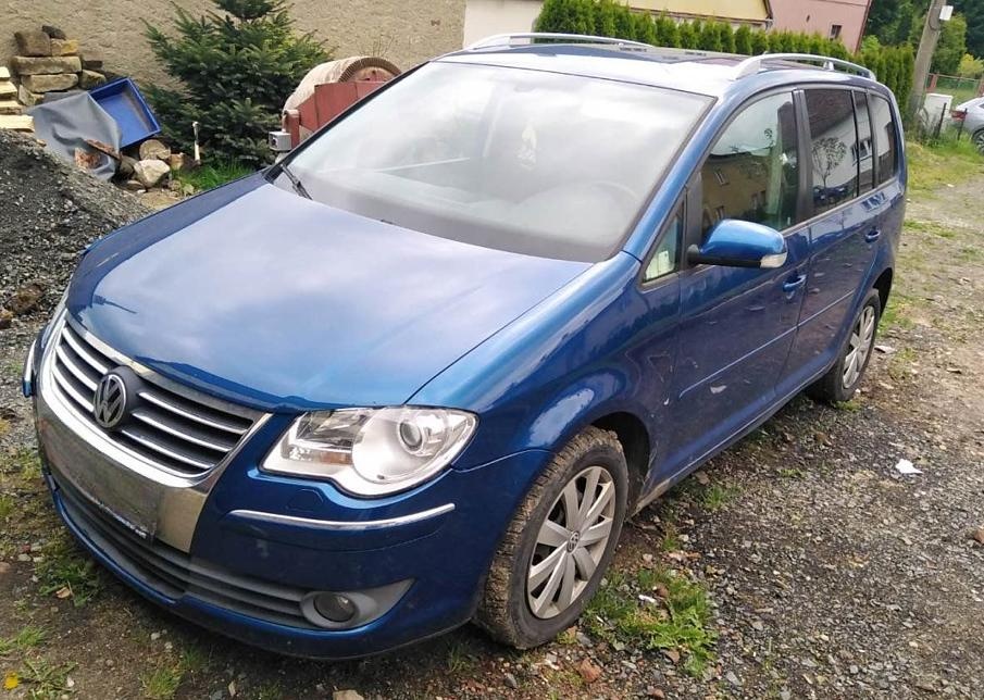 Vůz na náhradní díly VW Touran 1T2 FL 2008 BMM KCV LC5C