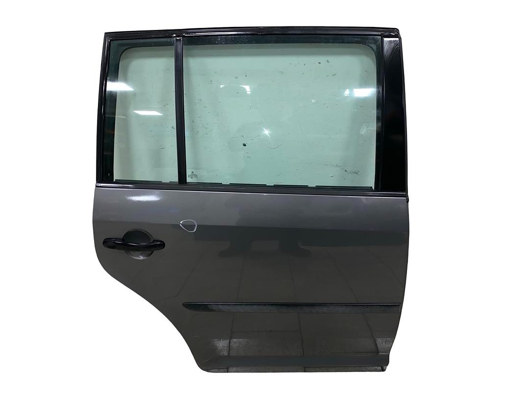 Pravé zadní dveře šedá metalíza LD7R VW Touran 1T3 r.v. 2012