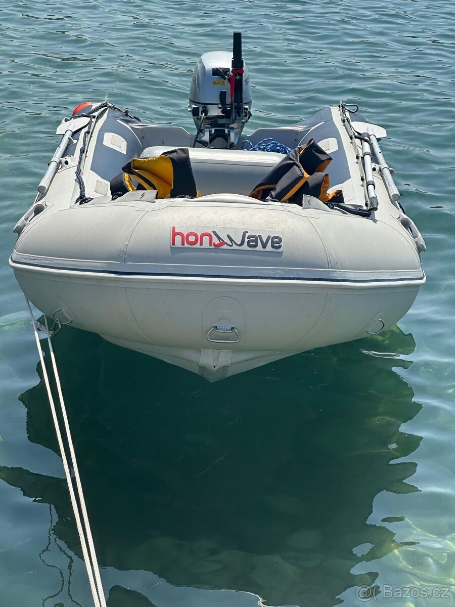 Člun Honewave+motor Honda