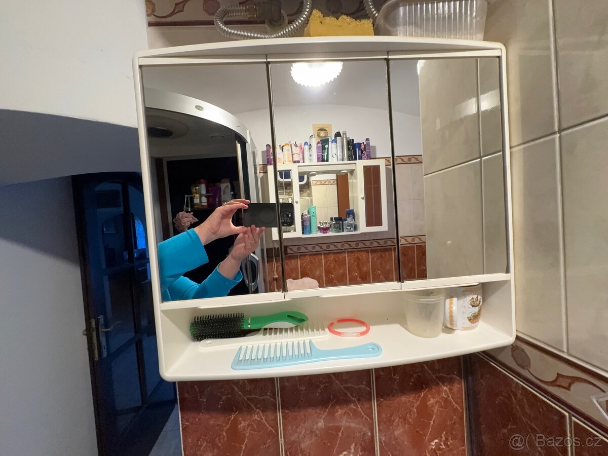 Koupelnové zrcadlo