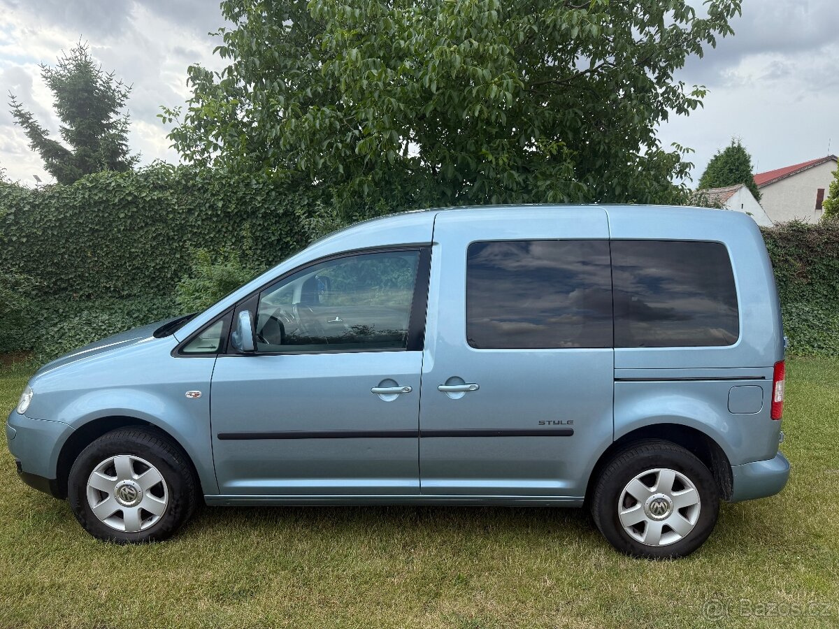 Vw Caddy STYLE 1.9tdi 77kw ,alu,park.senzor 7.míst