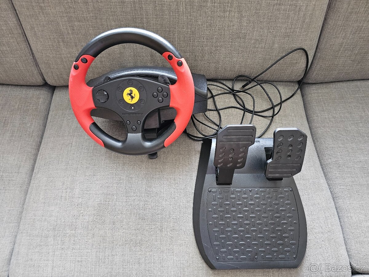 ThrustMaster Ferrari Volant k PC