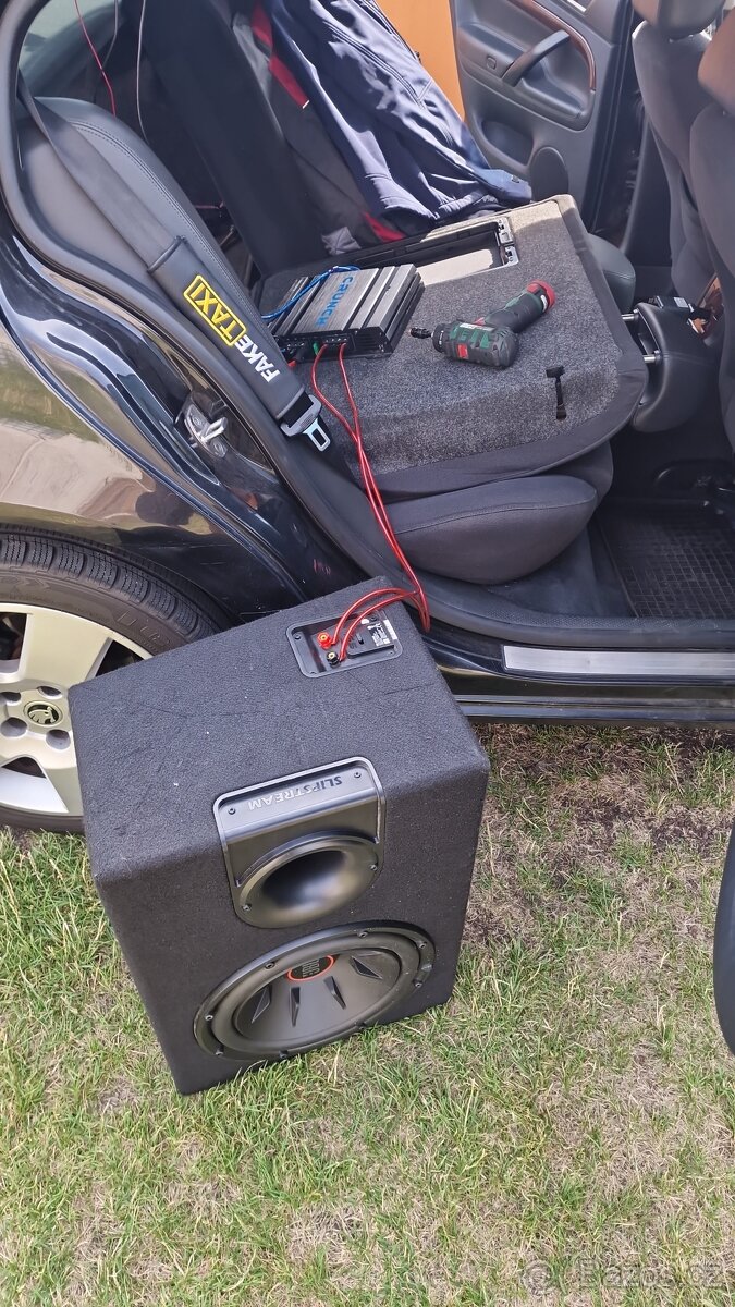 Subwoofer + zesilovač