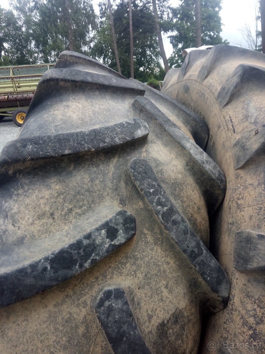 Pneu 520/70R38