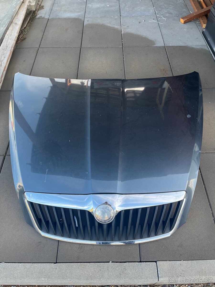 Škoda Octavia 2 kapota