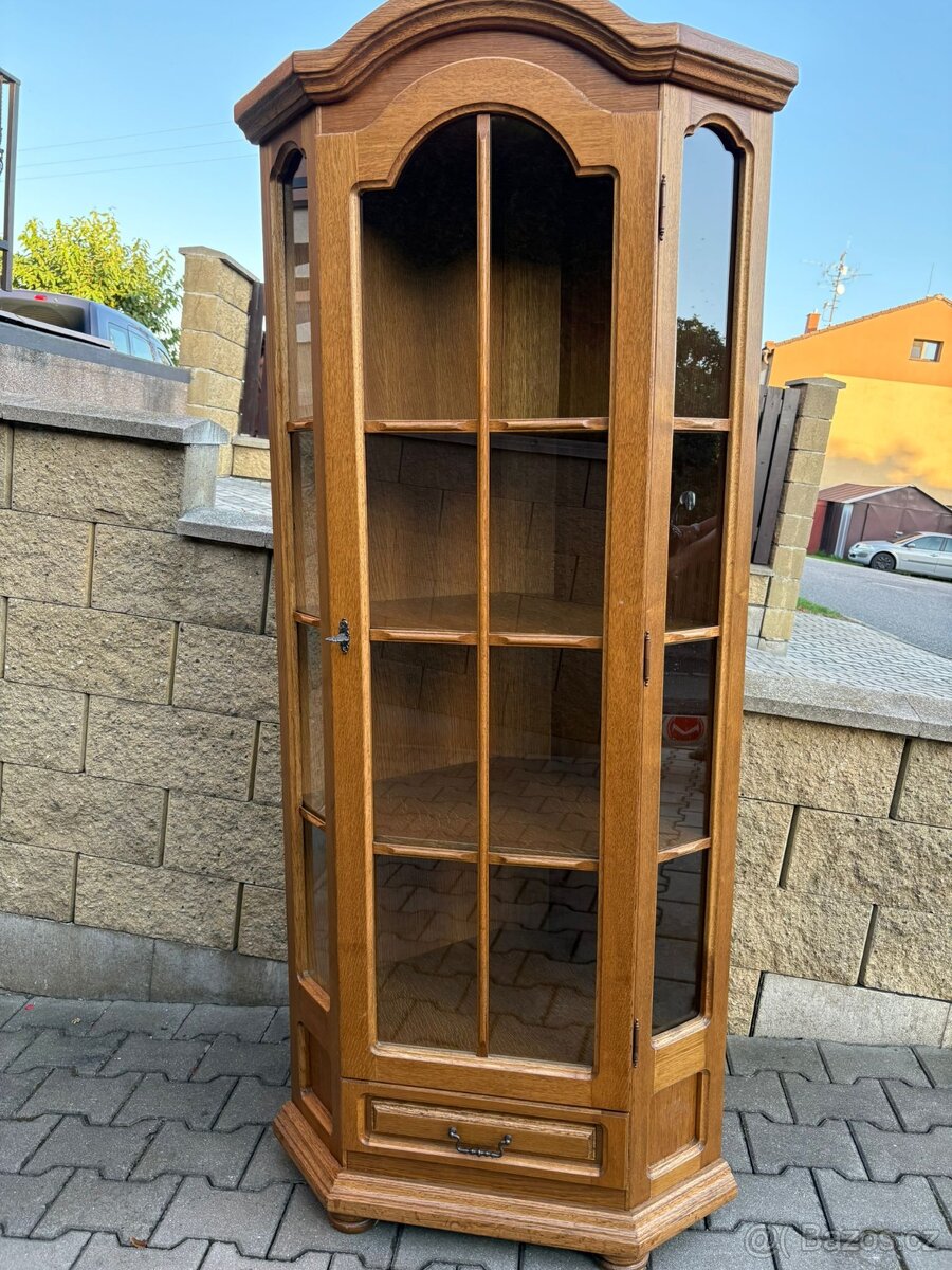 Rustikální nábytek
