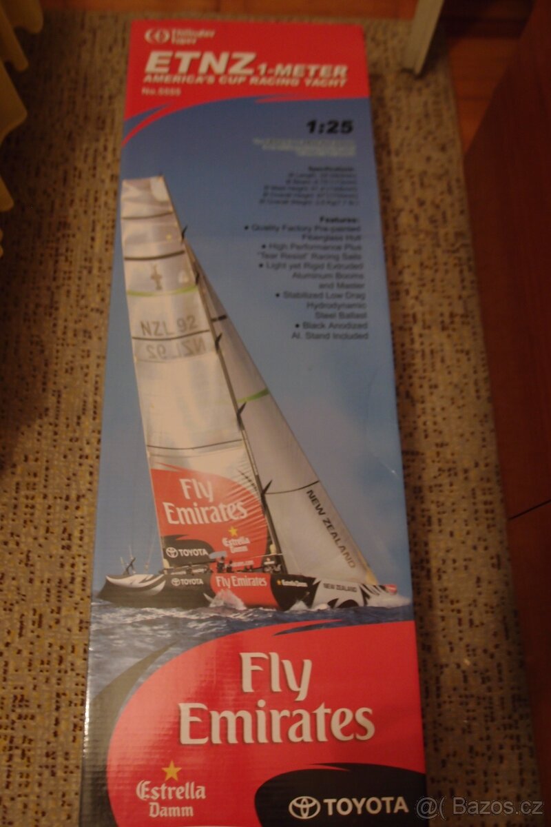 Plachetnice Fly Emirates