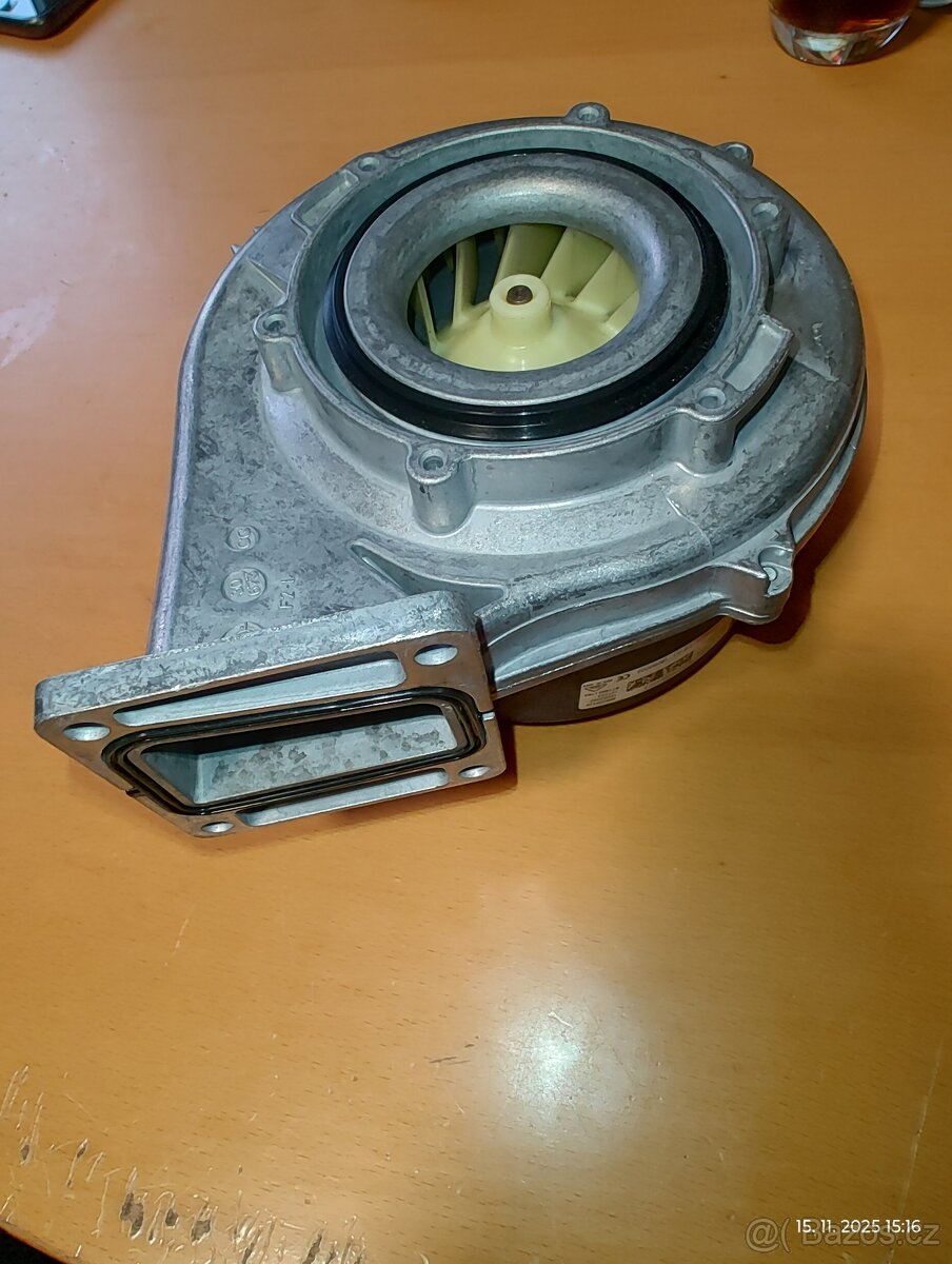 Ventilátor Bosch GC2300