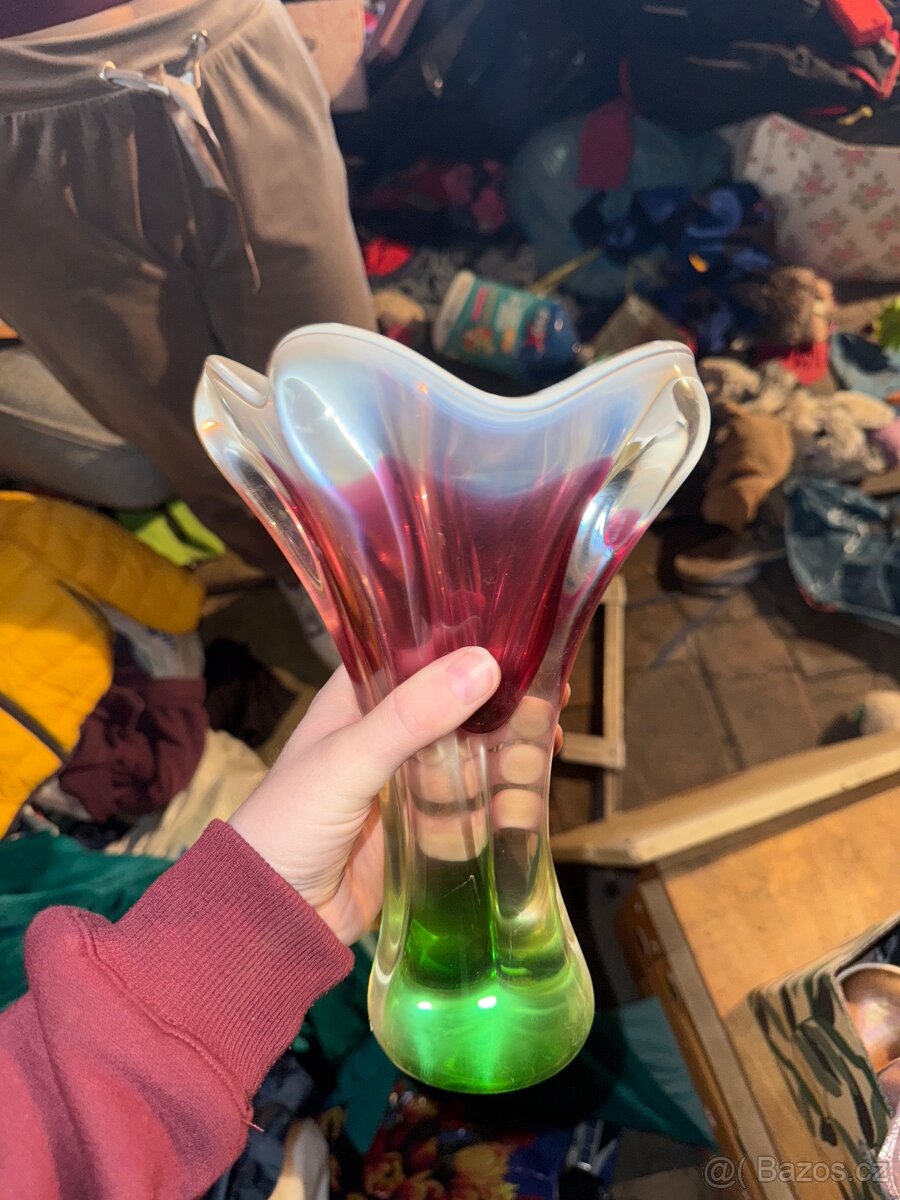 Váza hutní sklo