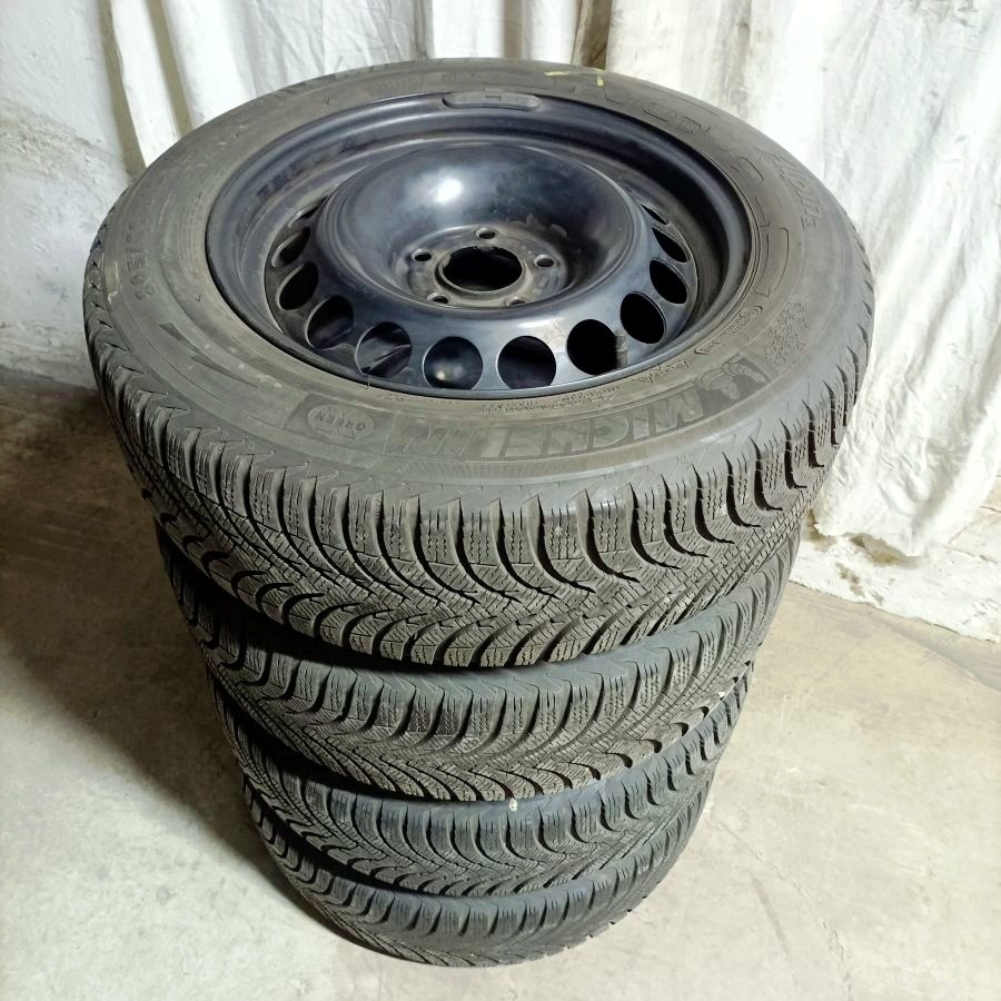 16" plechová kola – 5x112 – AUDI  Disky: Plechové disky zna