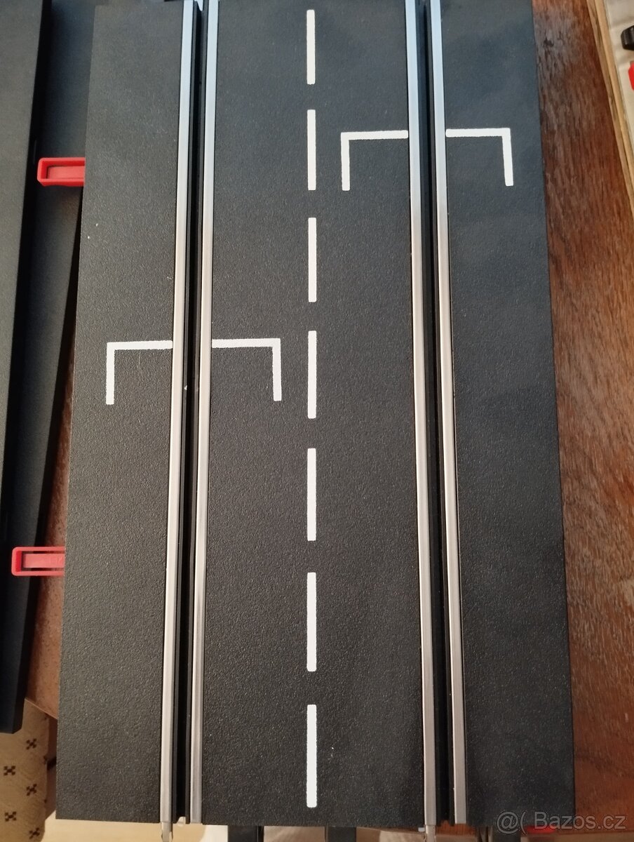 Autodráha Carrera digital 132