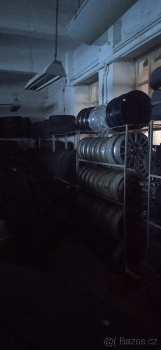 Prodej náhradních dílů Saab