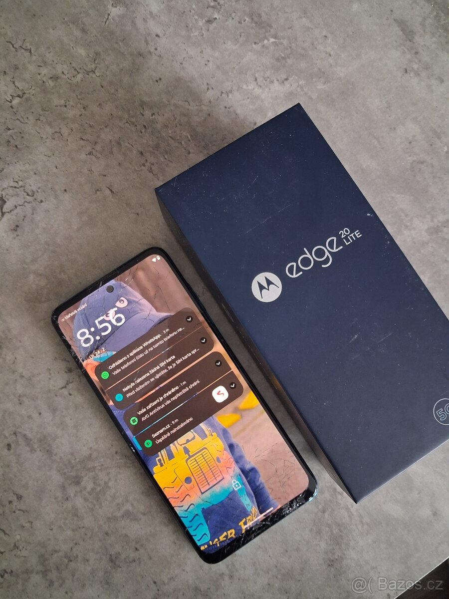 Motorola edge 20 Lite.