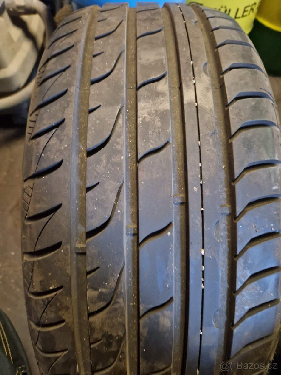 235/45r18 letní pneu