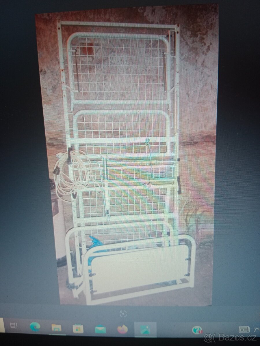 Polohovací postel s matrací