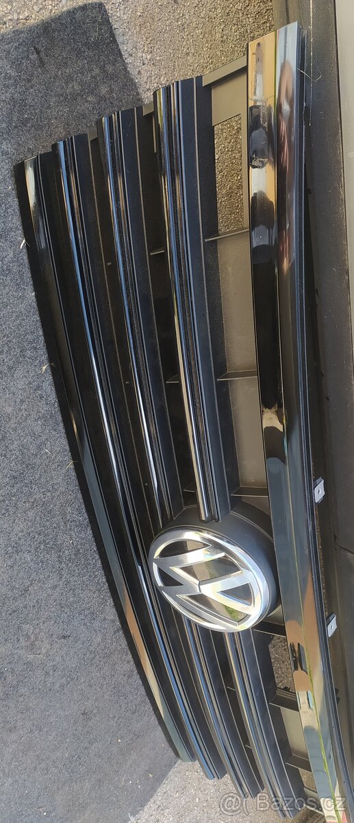 VW Touareg 3 760 cierna maska Touareg III