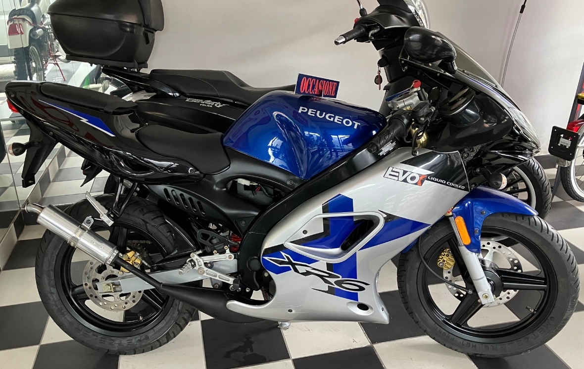 Peugeot XR6 rok 2005 2.000 km