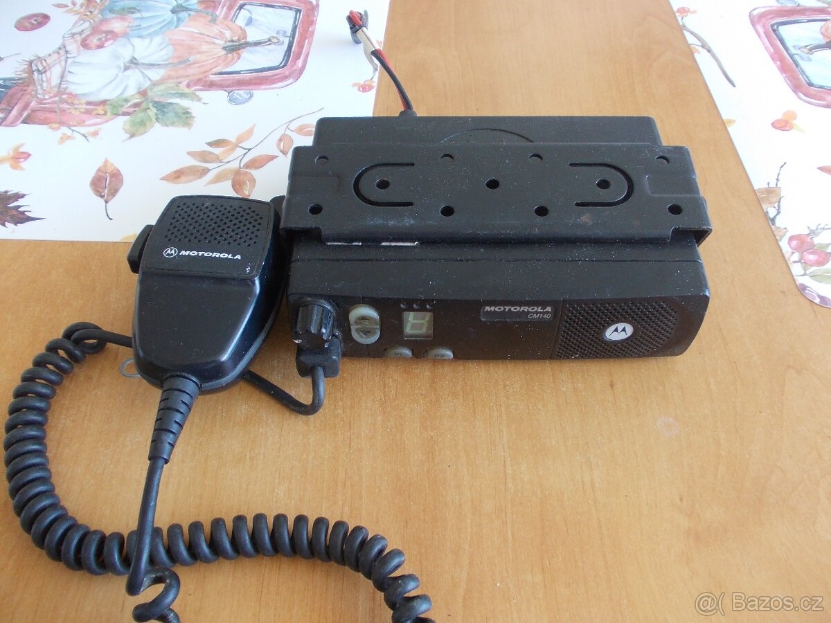 radiostanice motorola cm 140