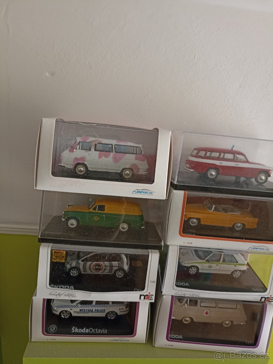 Škoda 1:43 1203 Valentýn +Citi go PRE