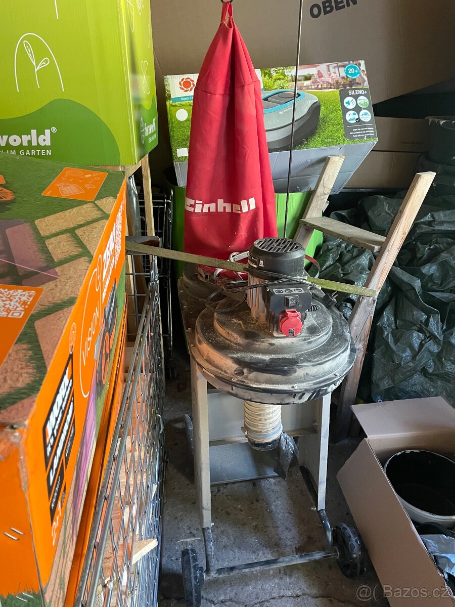 Odsávací jednotka Einhell TE-VE 550/1 A
