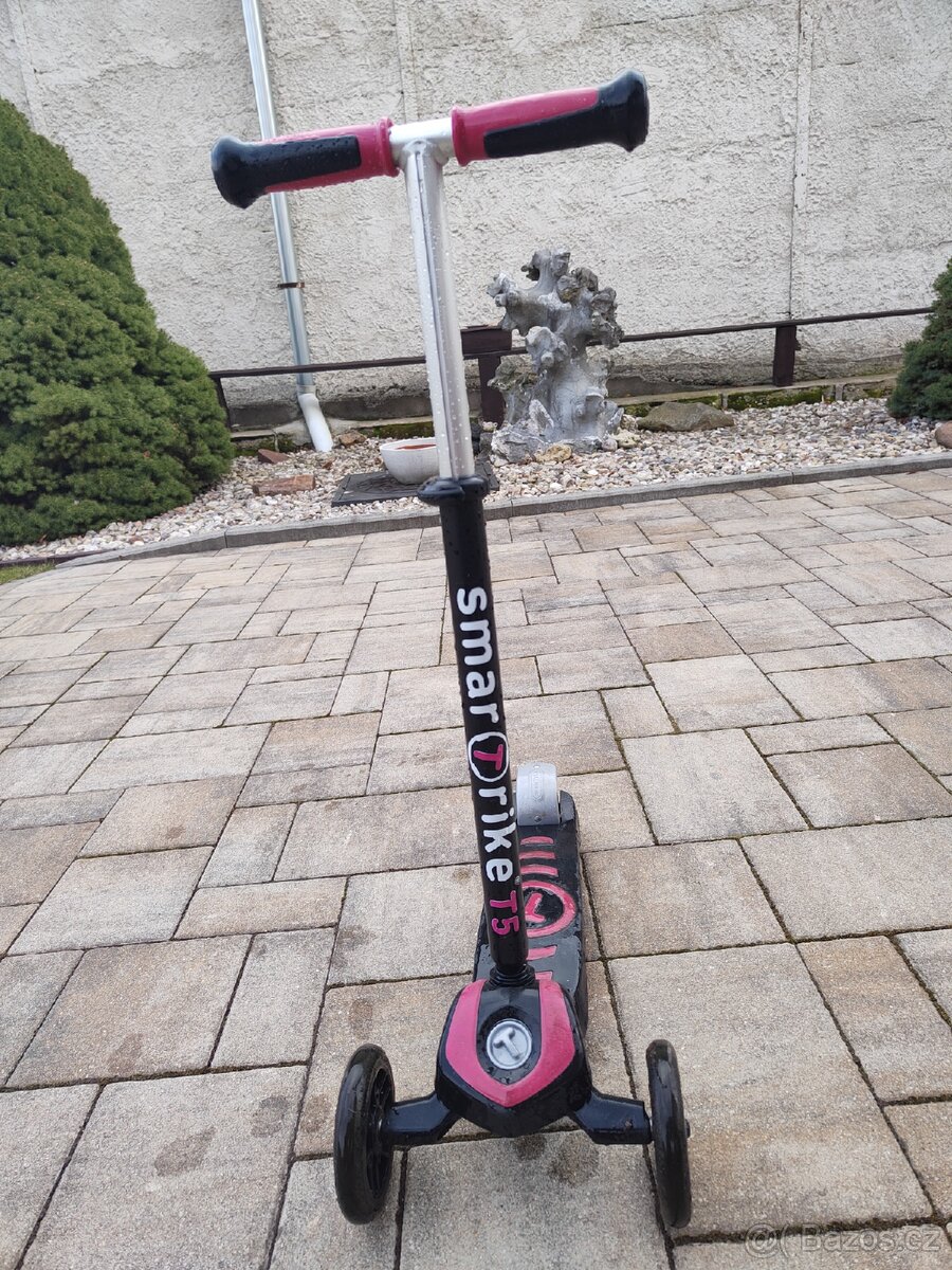 Koloběžka Trike T5 smart
