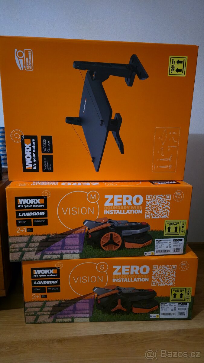 Sekačka Worx Landroid Vision + garáž