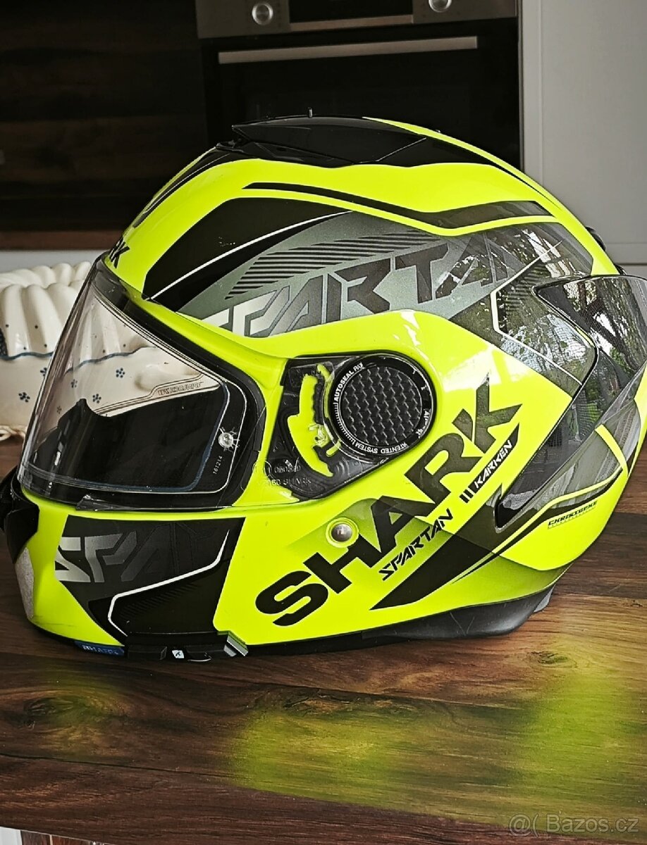 Helma motorkářská Shark Spartan