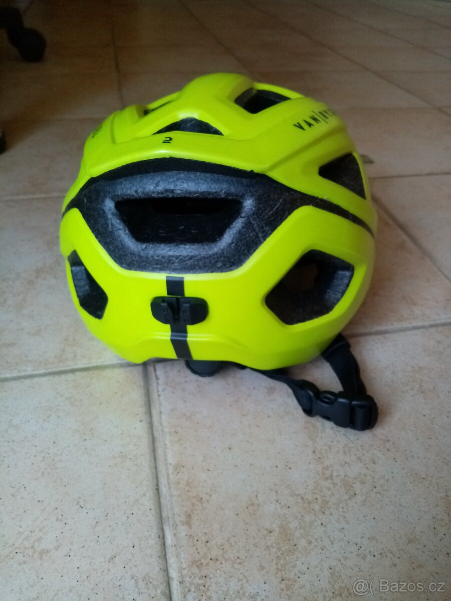 Helma na kolo (cyklistická přilba) vel. L/XL fluo yellow