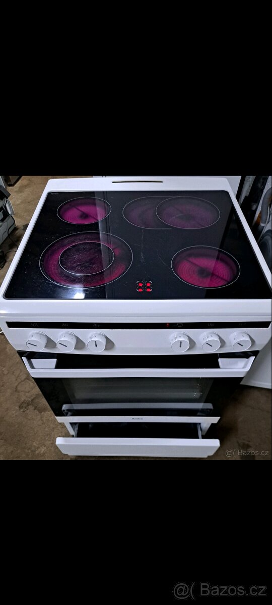 Prodám zánovní sklokeramická sporak značky AEG ŠIŘE 60 CM