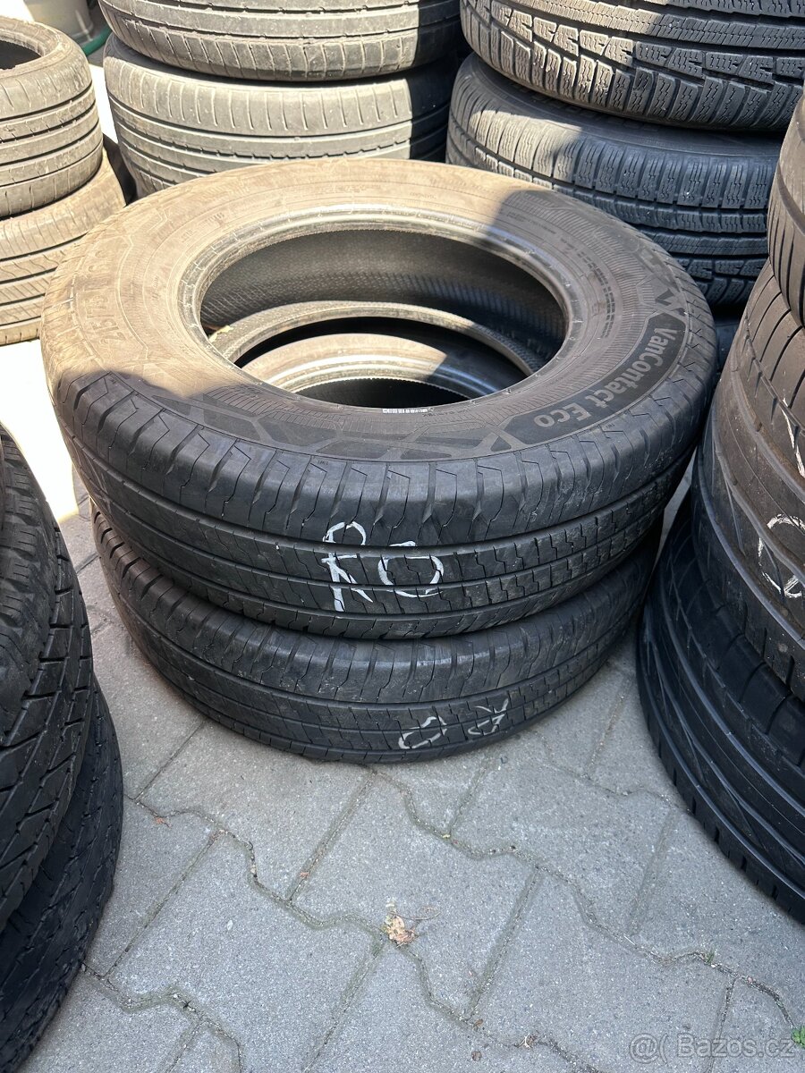 2ks letních pneu 215/75 R16C - Continental
