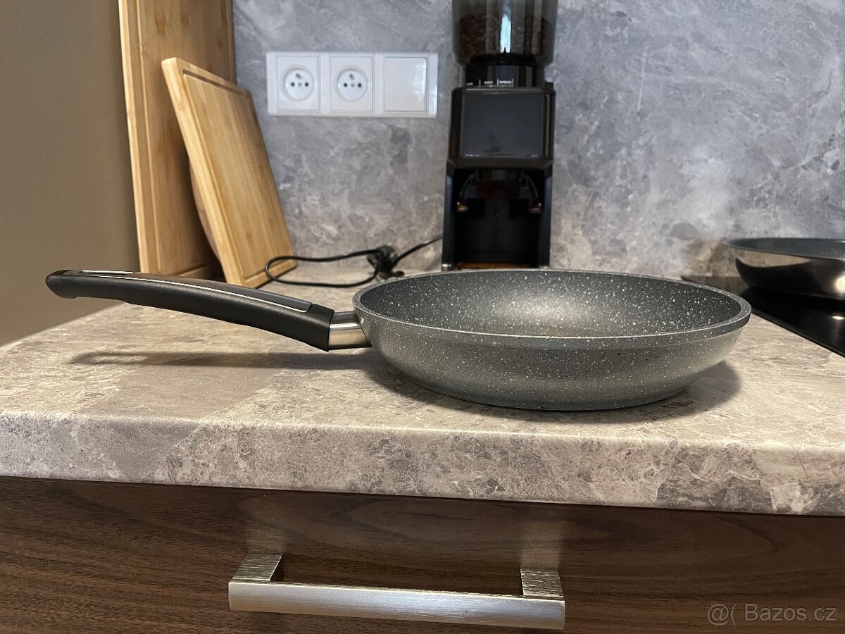 Pánev Tescoma i-Premium Stone 24 cm