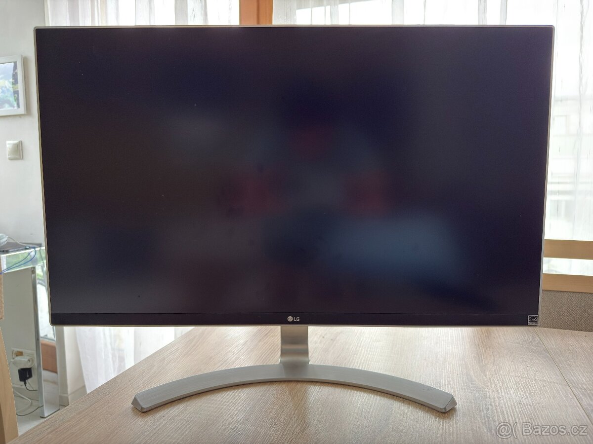 27" LG 27UD68-W