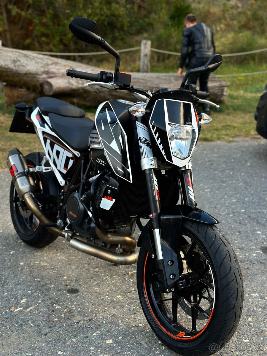 KTM Duke 690