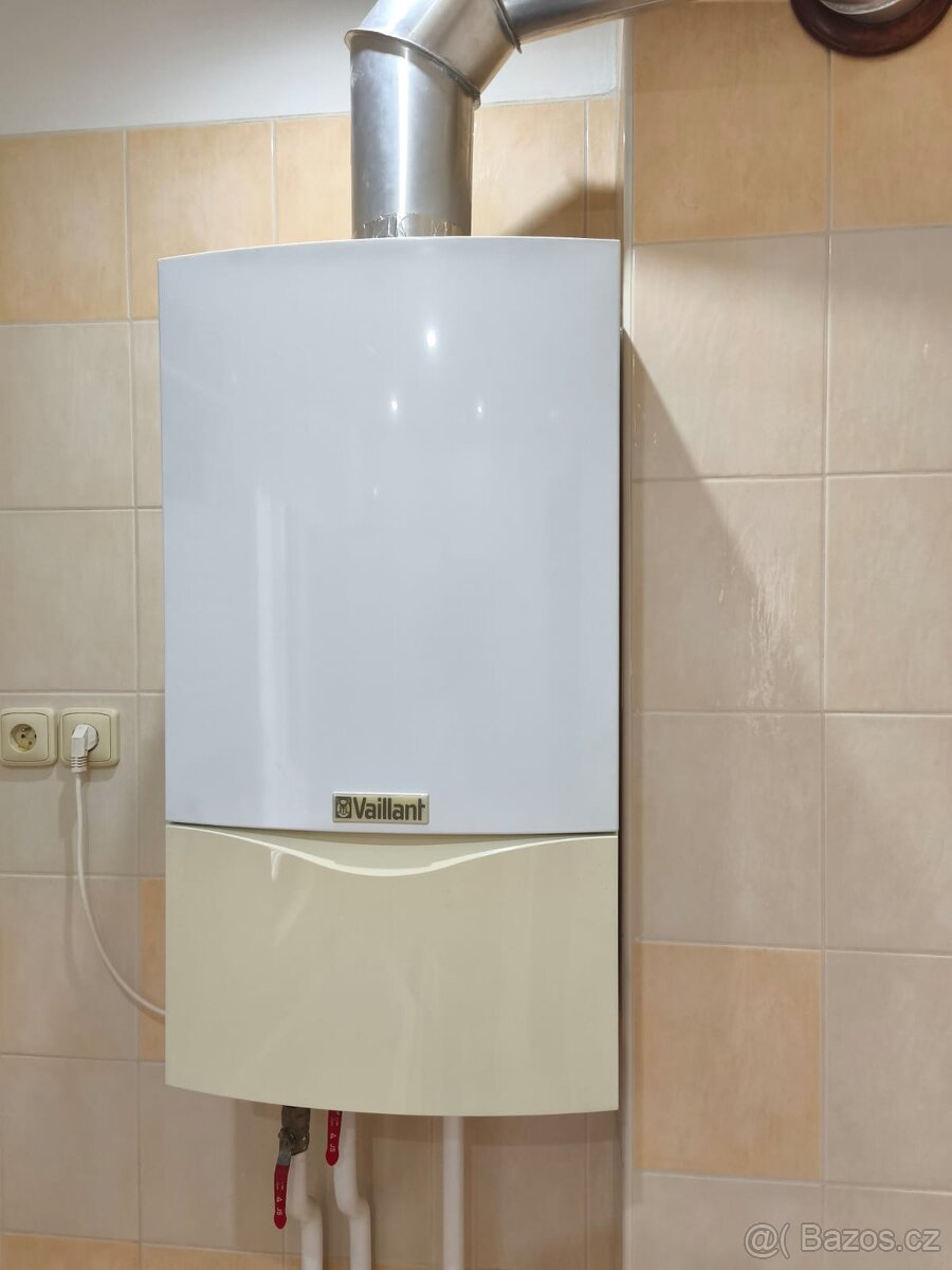 Plynový kotel Vaillant VUW 240/2-3 - plně funkční