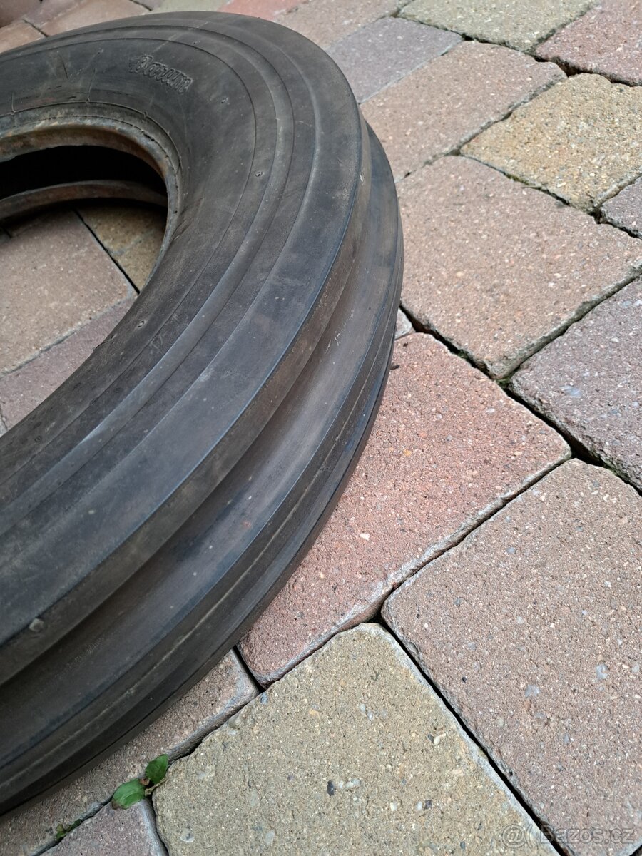 Pneu 5.50x16 na Zetor25